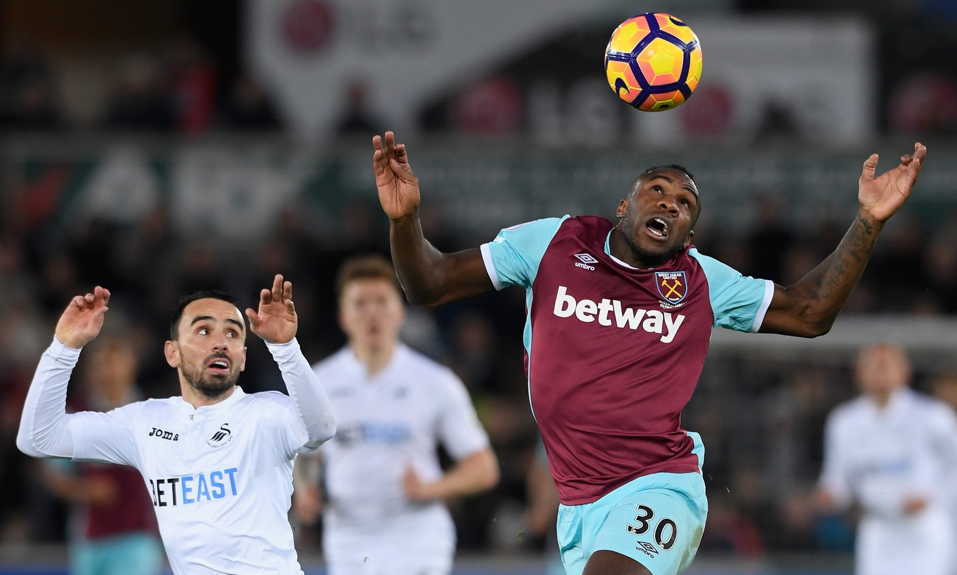 有評論員指 有評論員指